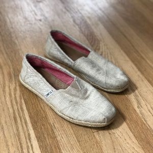 Women’s Tan Canvas TOMS.